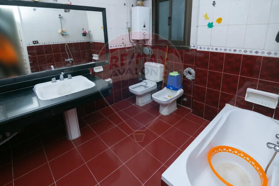 Apartment for sale 300 m Smouha (Tout Ankh Amoun St.)