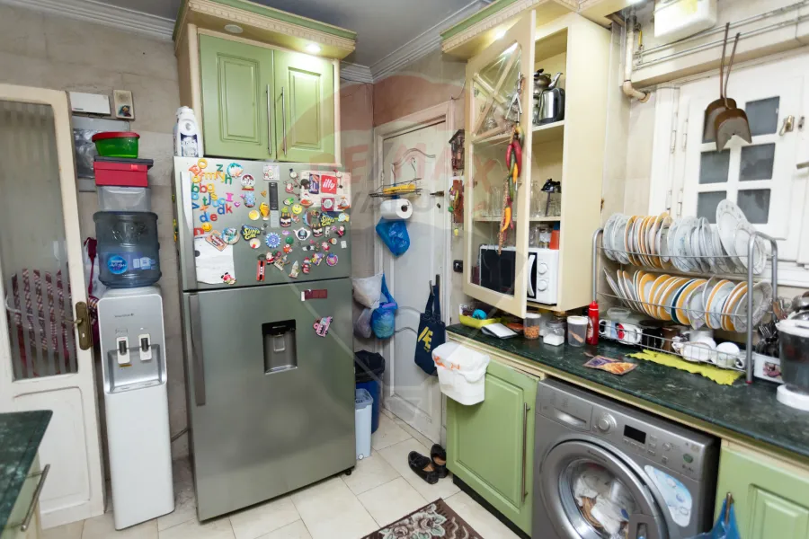 Apartment for sale 240 m Glim (Abdel Salam Arif St.)