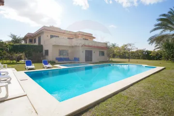 فيلا للبيع 4,200 م (فدان) كينج مريوط (بالقرب من واحة خطاب)