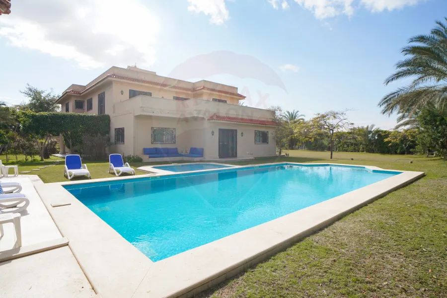 فيلا للبيع 4,200 م (فدان) كينج مريوط (بالقرب من واحة خطاب)