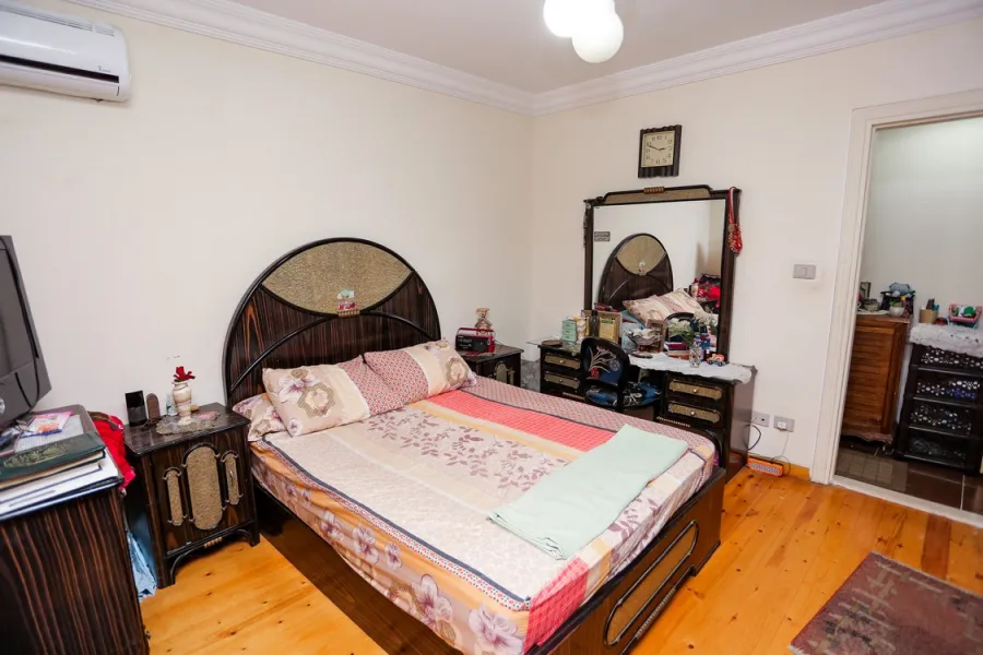 شقة للبيع 172م سموحة (ش الخمسين)