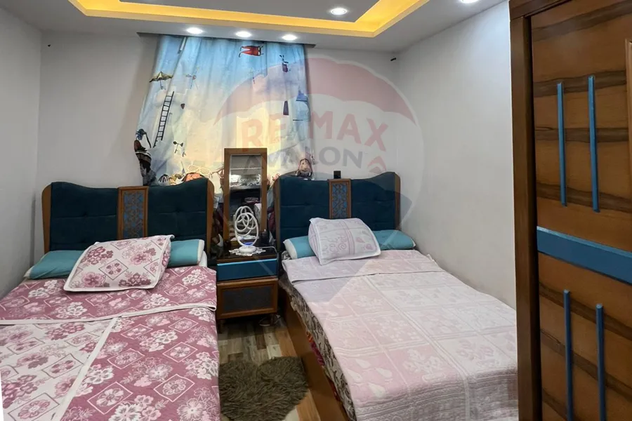 شقة مرخصة للبيع 130 م محرم بك (علي الترام مباشرةّ - عمارة براند)