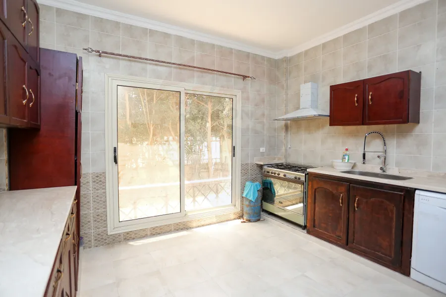 ڤيلا منفصلة للبيع الكينج (كومباوند الصفوة)  -  500 م