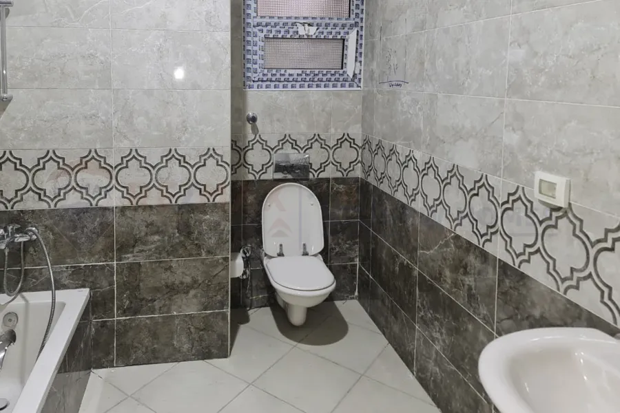 Apartment for sale 225 m Smouha (El-Gesh Towers)