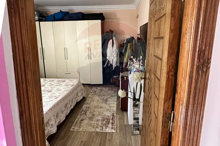 Apartment for sale 135 m Moharam Bek (Zein El Abidin St.)