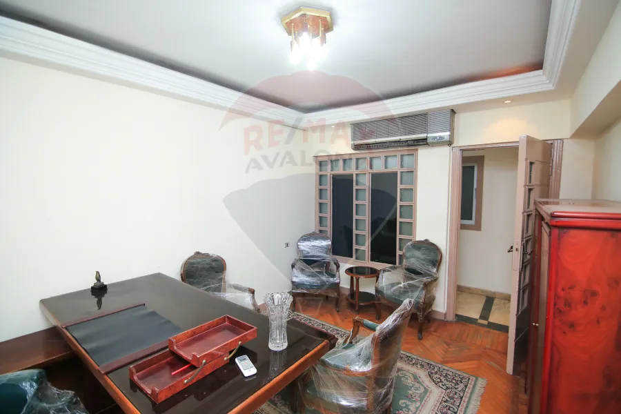 شقه إداري للايجار 85 م سيدي جابر ( خلف محطة سيدي جابر