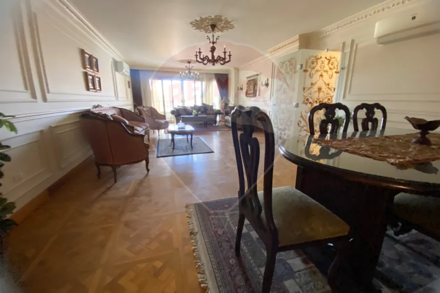 شقة للايجار المفروش 270 م سموحة (ش بهاء الدين الغتوري)