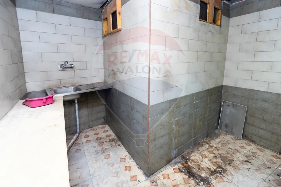 shop for sale 300 m Tharwat (Abdul Hamid Al-Deeb st)