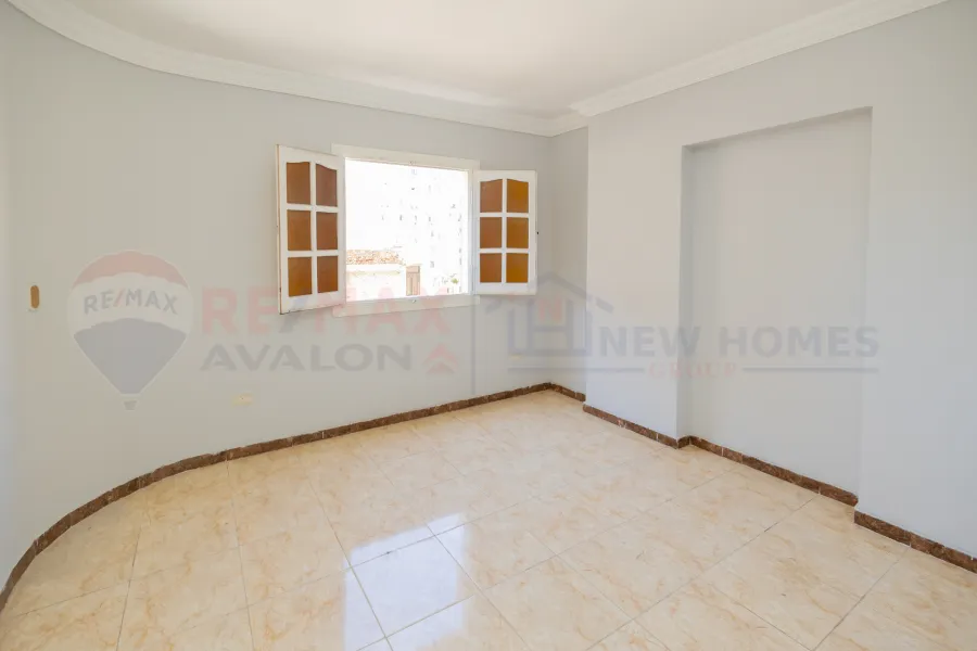 Apartment for sale 150 m Al-Ibrahimia (branched from Gawad Hosny st.)