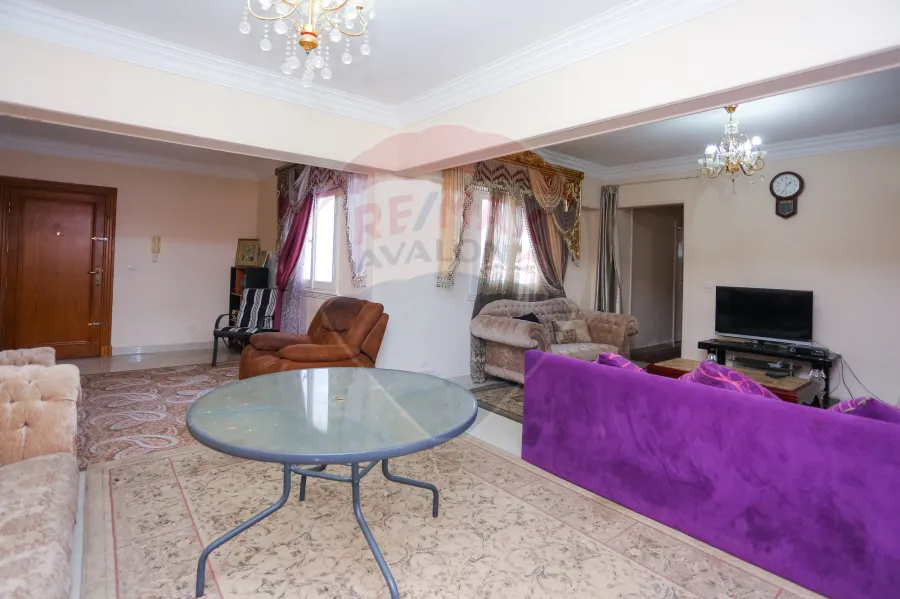 شقة للبيع 170 م محطه الرمل  (ش سعد زغلول)