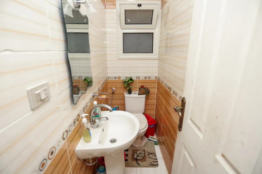 شقة للبيع 172م سموحة (ش الخمسين)