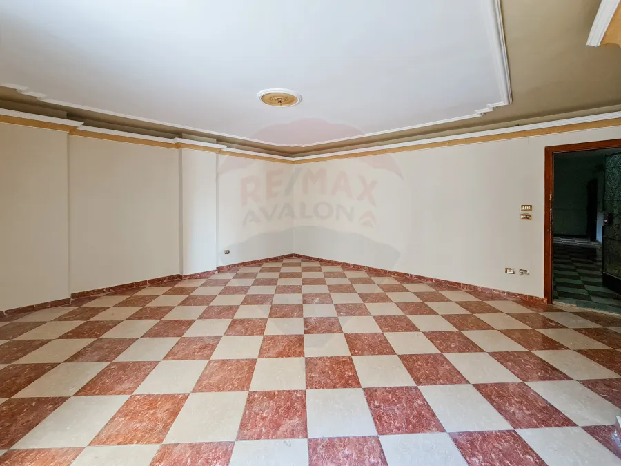 شقة للبيع 145 م العصافرة بحرى (خطوات من ش جمال عبد الناصر)