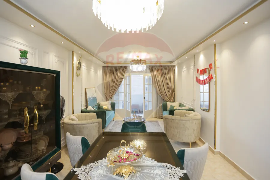 شقة للبيع 190 م سيدي بشر (ثاني نمرة من ش جمال عبد الناصر)