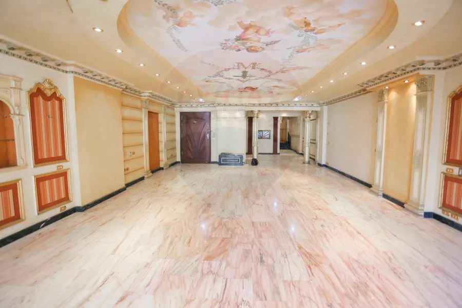 شقه للبيع 280 م سموحة (شارع 50 - بجوار نقابه الاطباء)