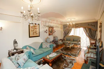 شقة للبيع 170 م كفر عبده (ش سكينة بنت الحسين - عمارة براند)