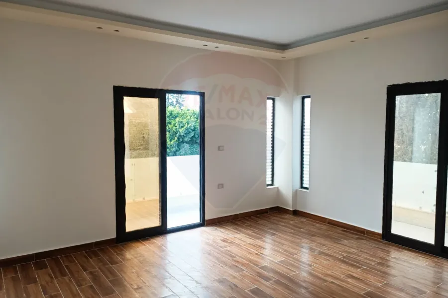 Villa For Sale 500 m King Marriout (Next To Khattab Qasis)