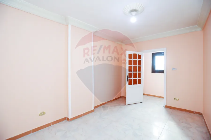 Apartment for sale 150 m Sidi Beshr (Steps from khaled ibn el waleed St.)