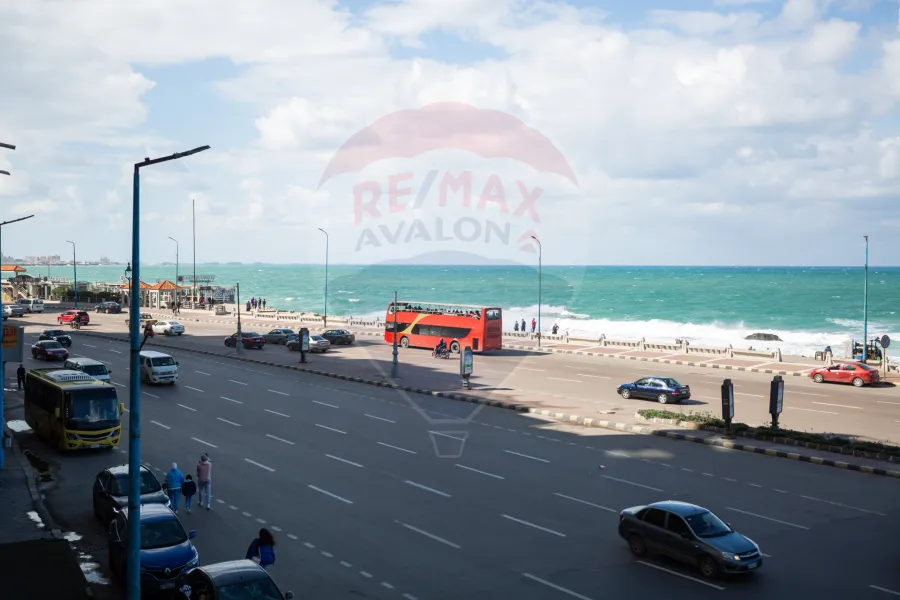 Apartment for sale 135 m Sporting (on the sea)