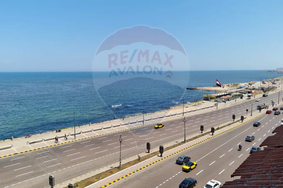 شقة للبيع 420 م كامب شيزار (علي البحر)