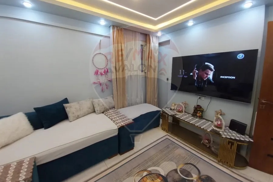 شقة للبيع 160 م المندرة (ش جمال عبد الناصر مباشرة)