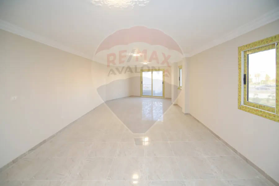 شقة للبيع 200 م سموحة (بجوار كوبري 14 مايو)