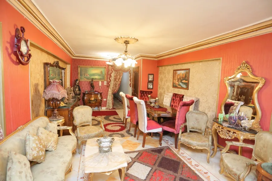 شقة للبيع 155م بسيدي بشر (ش خالد ابن الوليد)