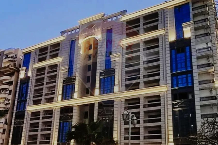 شقة للبيع 290 م سموحة (كريستال تاورز)