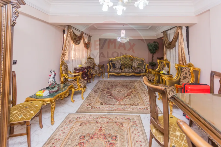 شقة للبيع 131 م زيزينيا (ش أبوقير)