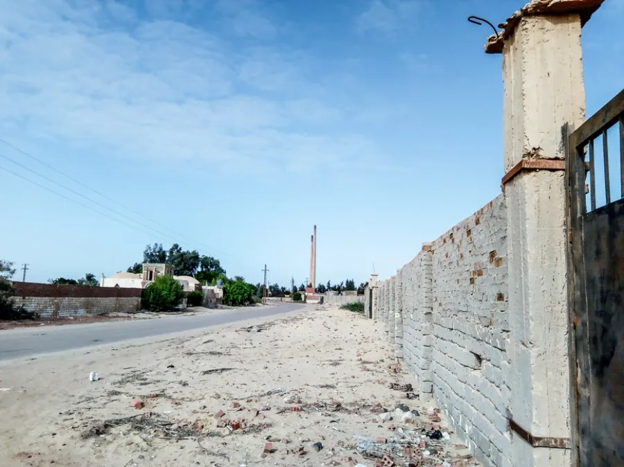 Bricks Factory For Sale 42,000m Elnatron Valley (Elhamra District )