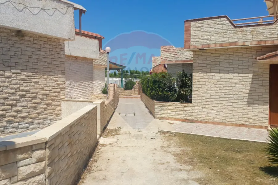 Chalet + roof for sale North Coast (Banks Tourist Village)