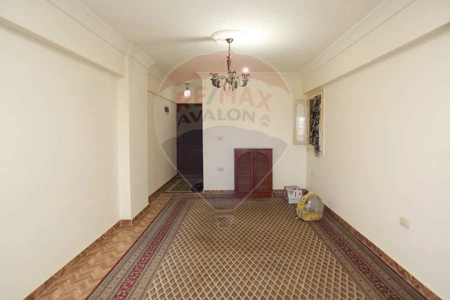 شقة للبيع 100 م سموحة (ش فتح جرين تاورز)