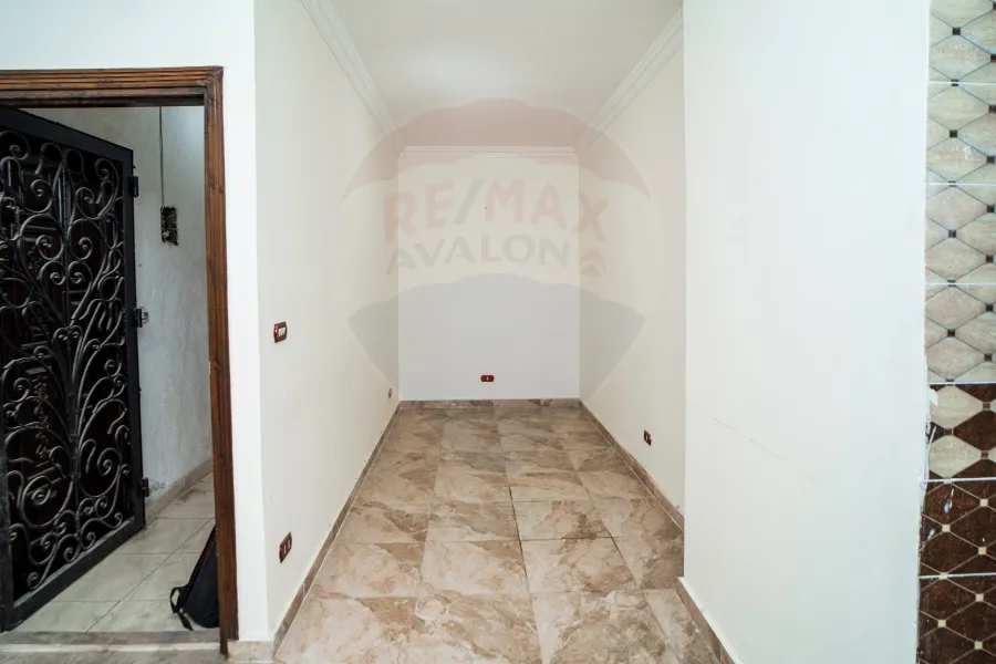 شقة إدارى للبيع 40 م فيكتوريا (ش جمال عبد الناصر)