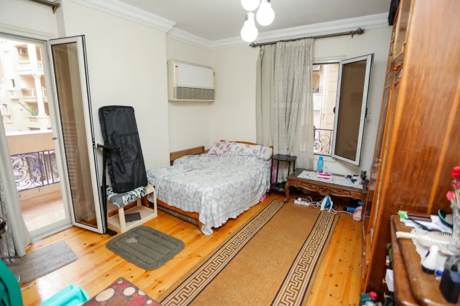 شقة للبيع 172م سموحة (ش الخمسين)