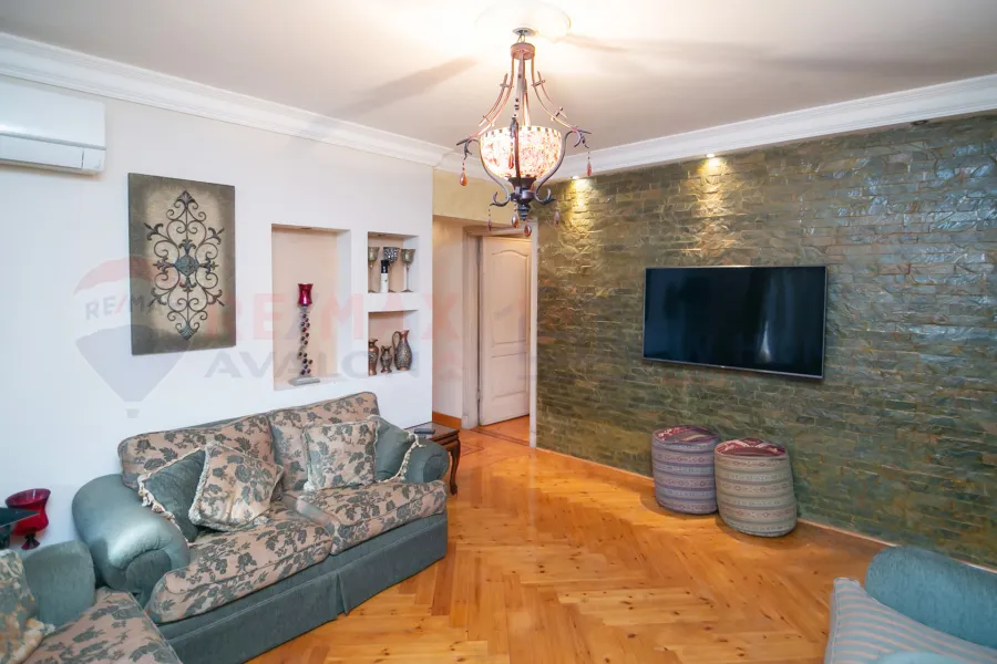 Apartment for sale 240 m Kafr Abdo (Sakina Bnt Al-Hussein st.)