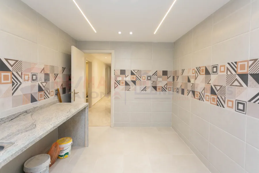 Apartment for sale 200 m Smouha (Valore El-Naql &amp;amp; El-Handasa St.)