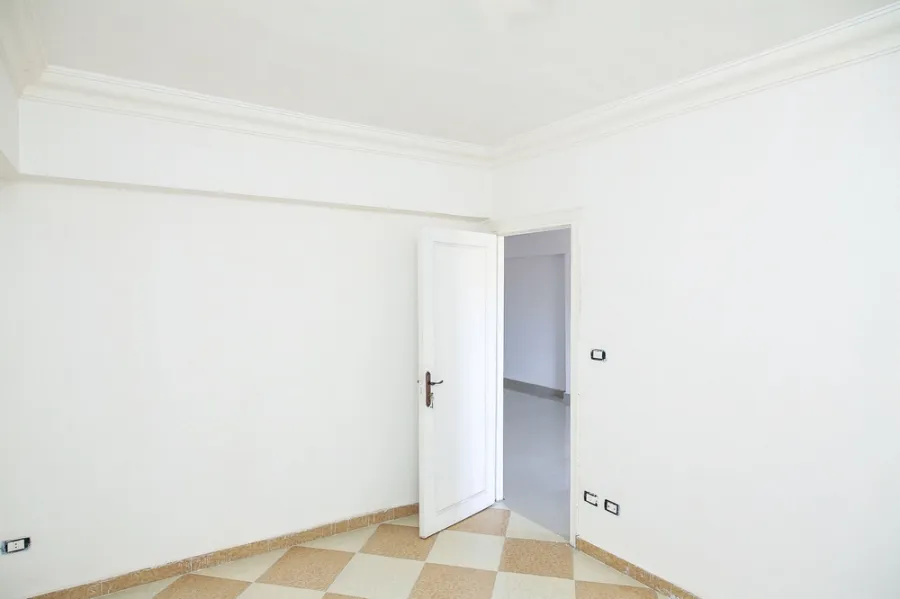Apartment For Rent 122m Zezinia (Ibrahim El-Atar St.)