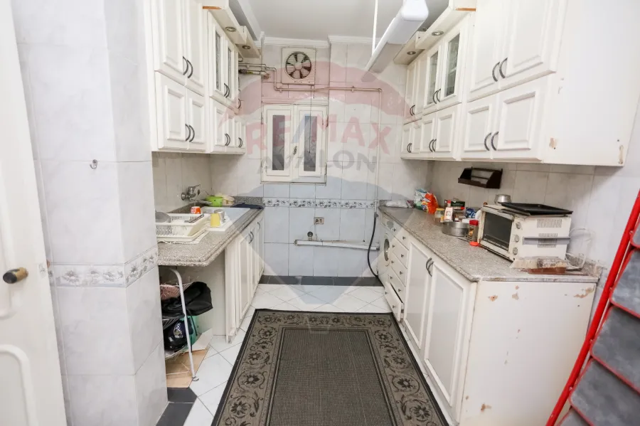 شقة للبيع 205 م لوران (خطوات من البحر)