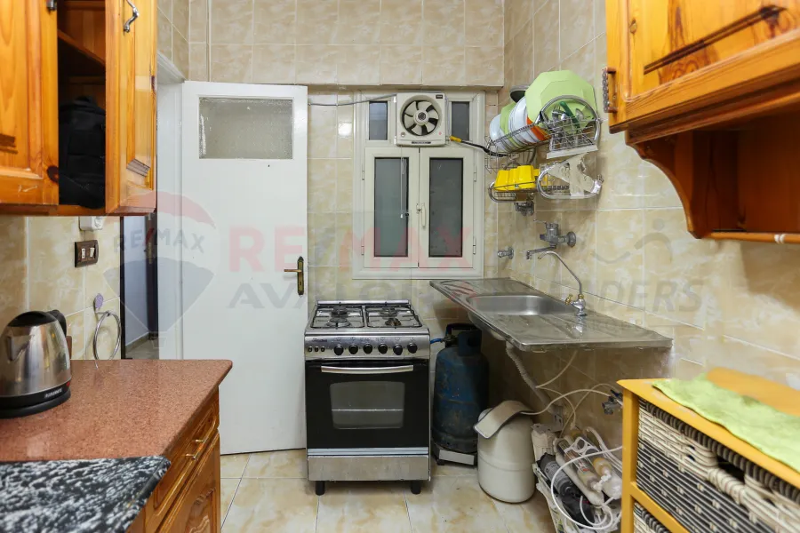 Apartment for sale 125 m Al-Maamoura Al-shatea (Al-Nasr St. - Steps from the sea)