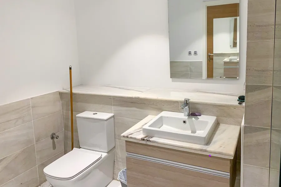 ستوديو بجاردن مفروش للبيع (مارينا ريزيدنس - مراسي) 100 م