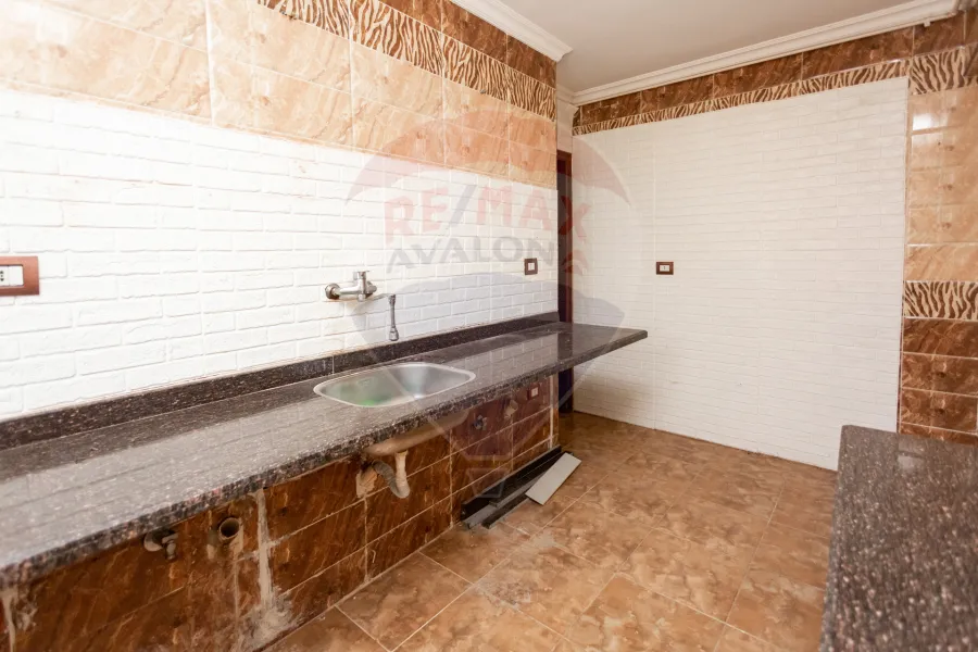 شقه للبيع  115 م سبورتنج ( فيو نادي سبورتنج )