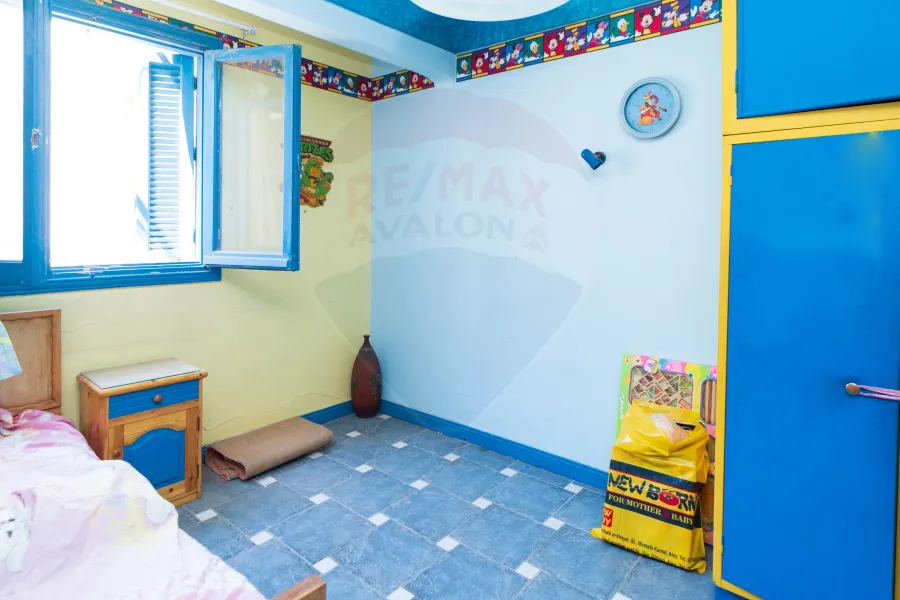 Apartment for sale 200 m Gleem (Adly Yakan St. - next to Faculty of Fine Arts)