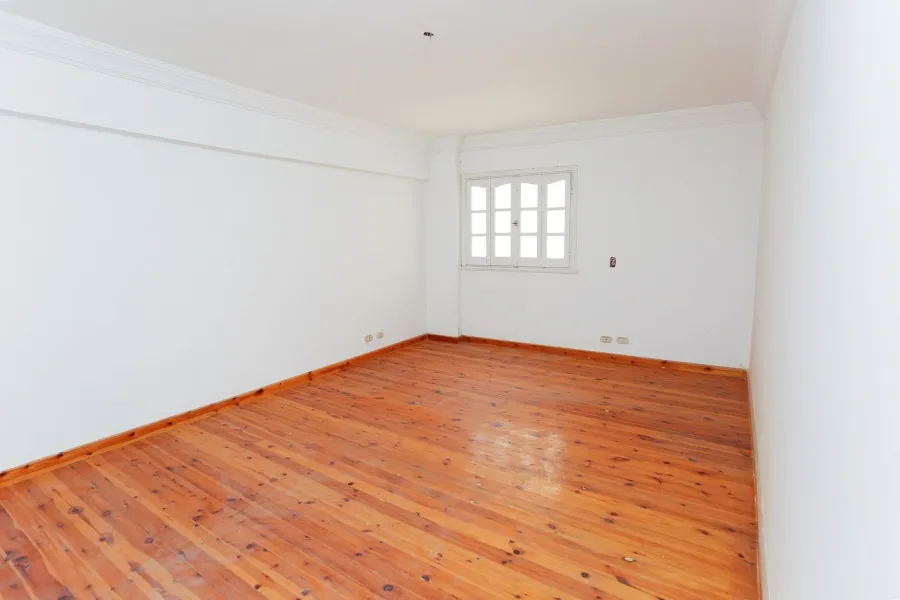 Apartment for sale 250m Loran