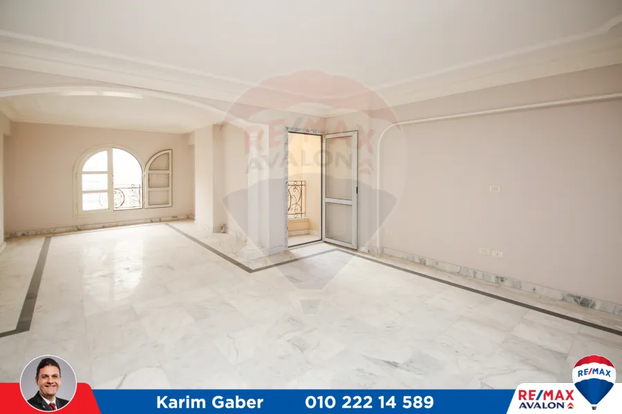 شقة للبيع 270م سموحة (منطقة الفيلات)