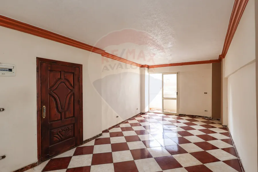 شقة للبيع 125م ميامي ( خطوات من ش جمال عبدالناصر و اسكندر ابراهيم)