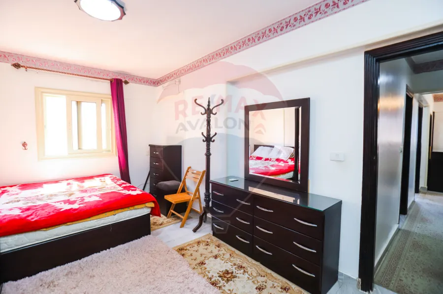 شقة للبيع 110 م ميامى ( ش بن النقيب متفرع من شارع 45)