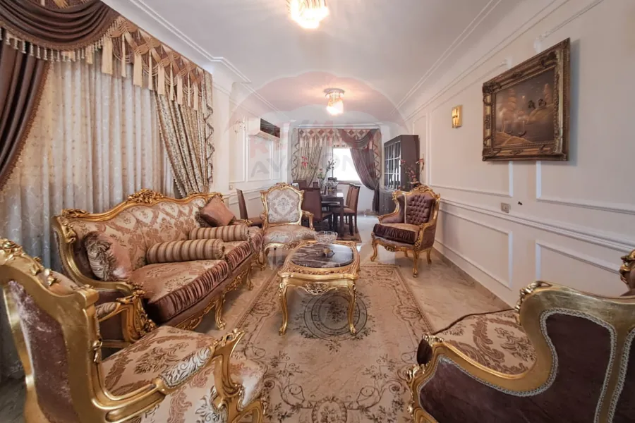 شقة للبيع 200 م سموحة (ش 302)