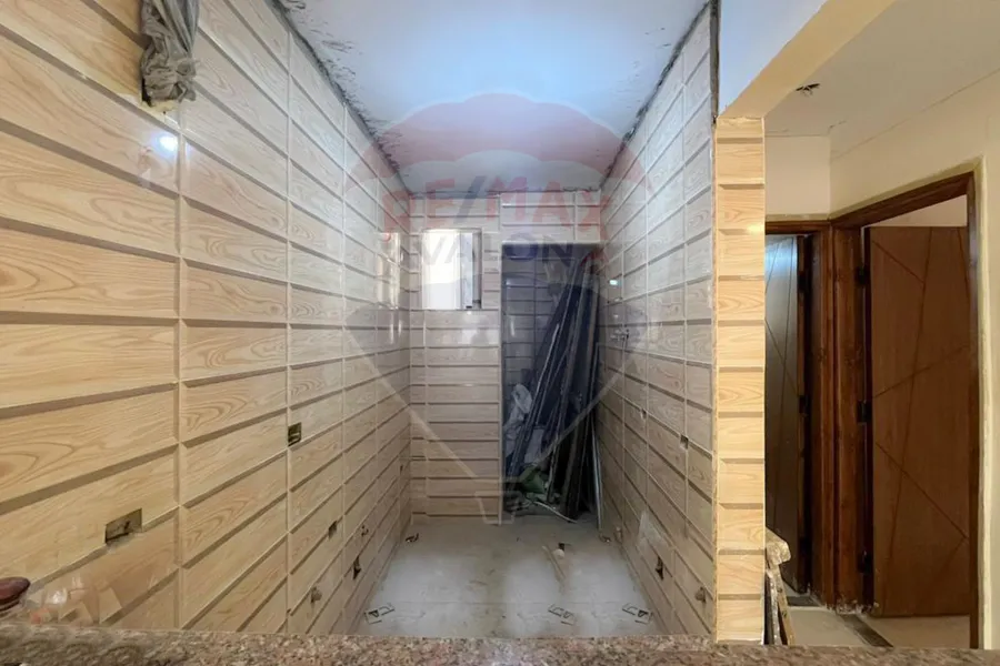 شقة للبيع 140 م كفر عبده (ش سكينة بنت الحسين)