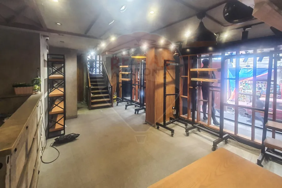 محل للايجار 120م سموحة  (ش مصطفى كامل الرئيسي - خطوات من نادى سموحة )