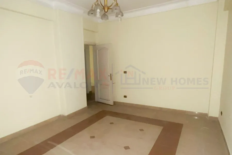 Apartment for sale, 220 m, Smouha (Bahaa El-Din Al-Ghatouri St.)