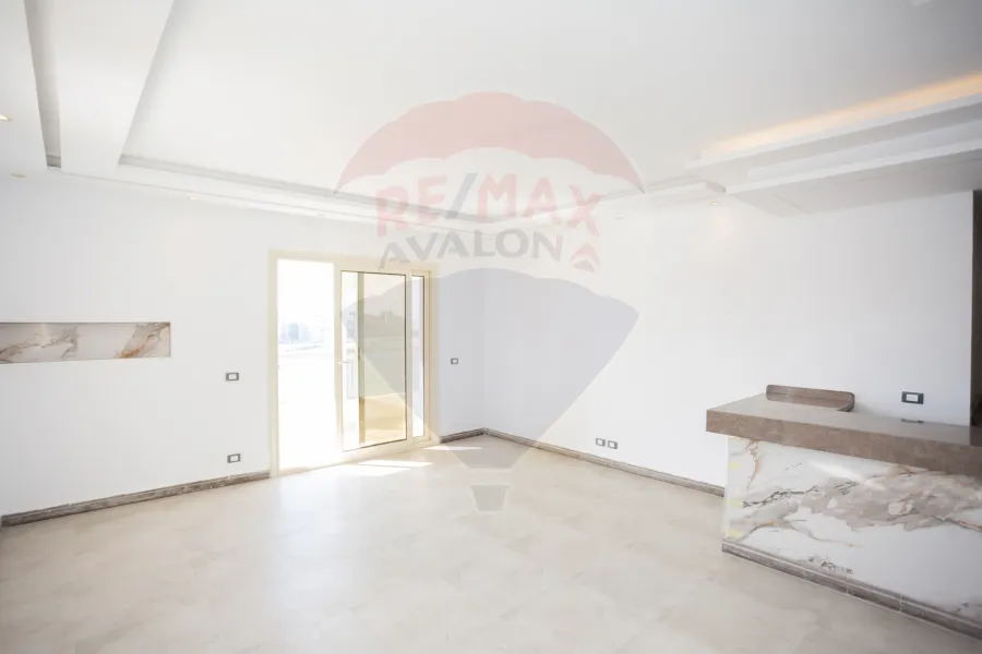 شقة للبيع 160 م العصافرة (بحر مباشر)